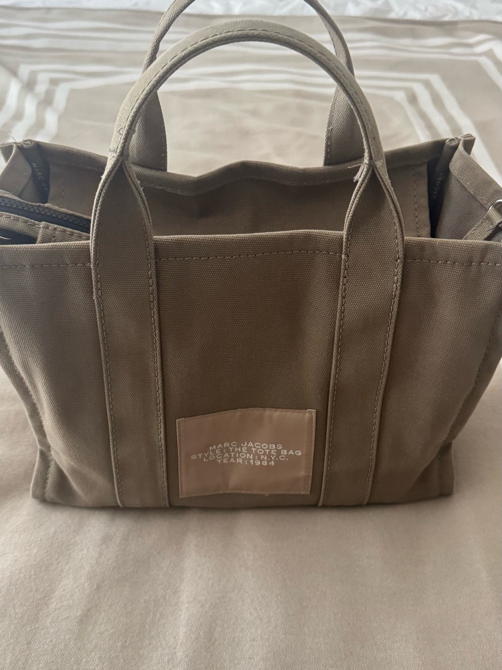 Marc Jacobs The Tote Bag in Taupe with White Logo - Picture 2 of 5